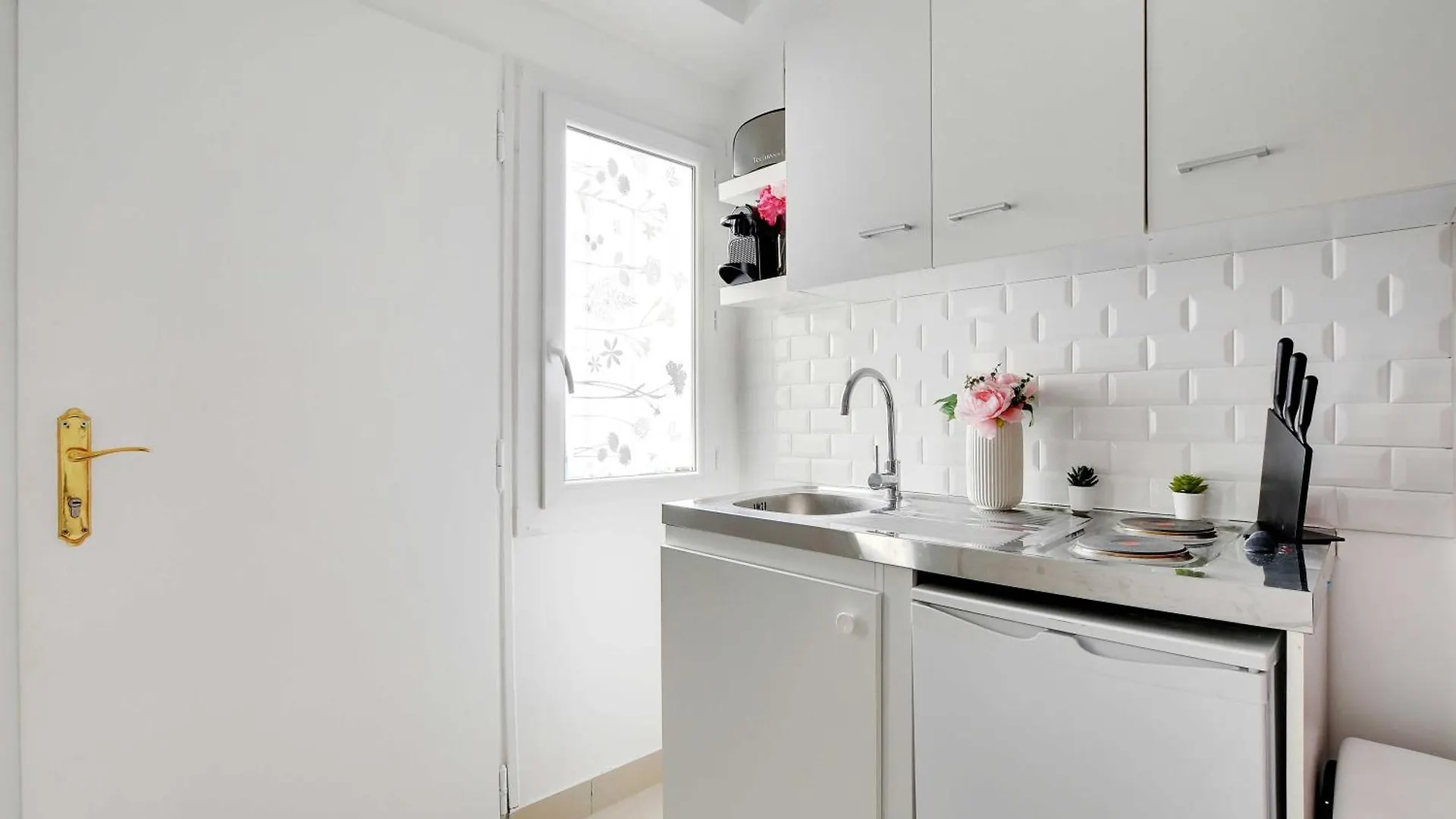 Apartamento Charming Studio For 2 - Near Voltaire & 11Th Arr Town Hall, París Francia