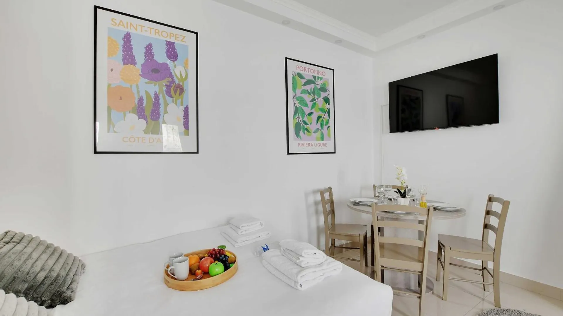 Charming Studio For 2 - Near Voltaire & 11Th Arr Town Hall, 파리 아파트